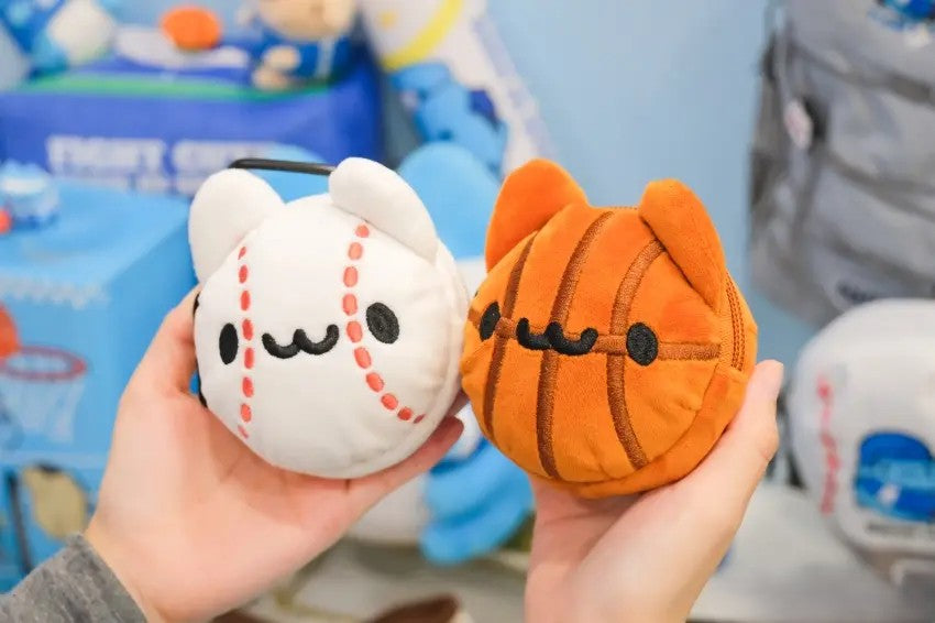 Bugcat Capoo Sports Ball Coin Purse