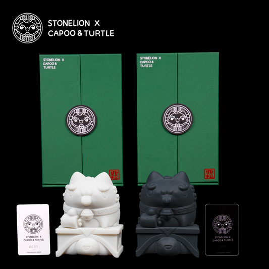 Full set view of Stonelion x Capoo & Turtle sculptures with packaging: Both statues are shown in front of their premium packaging, with the special serial number cards displayed in front.