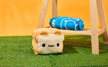Toast Bugcat Plush Blanket