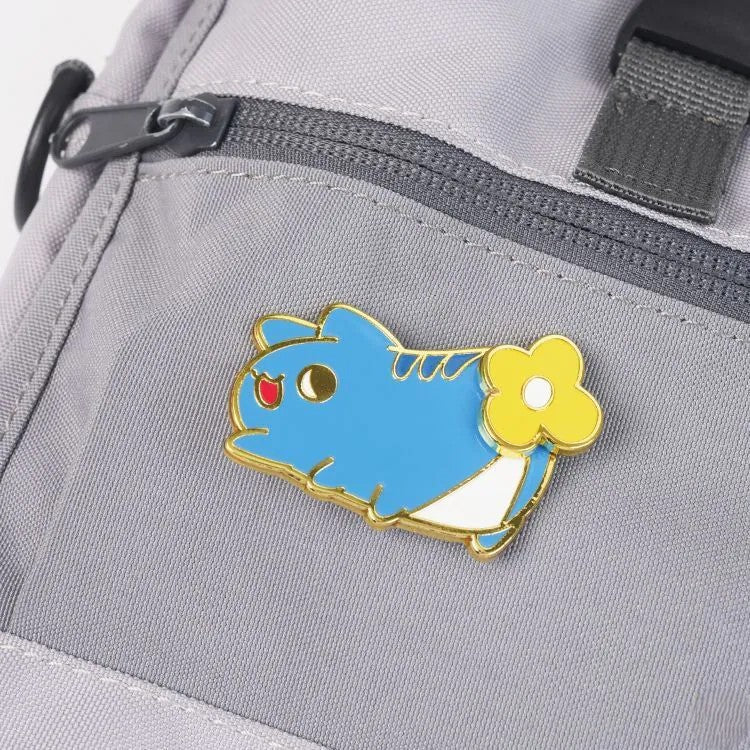 Bugcat Capoo Flower Butt Spinner Metal Pin