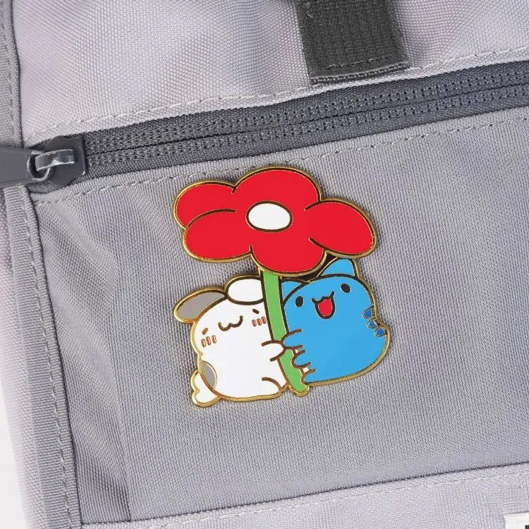 Bugcat Capoo & Bunny Flower Flight Wiggling Metal Pin