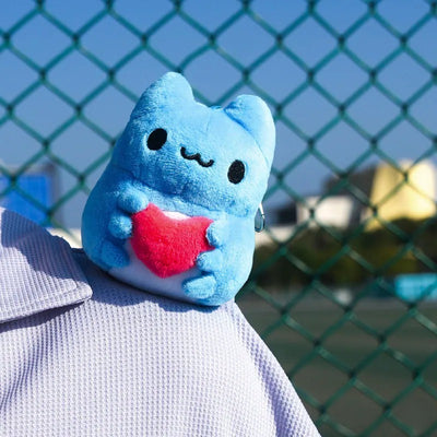 Heart Holding Capoo Magnetic Shoulder Plush Charm