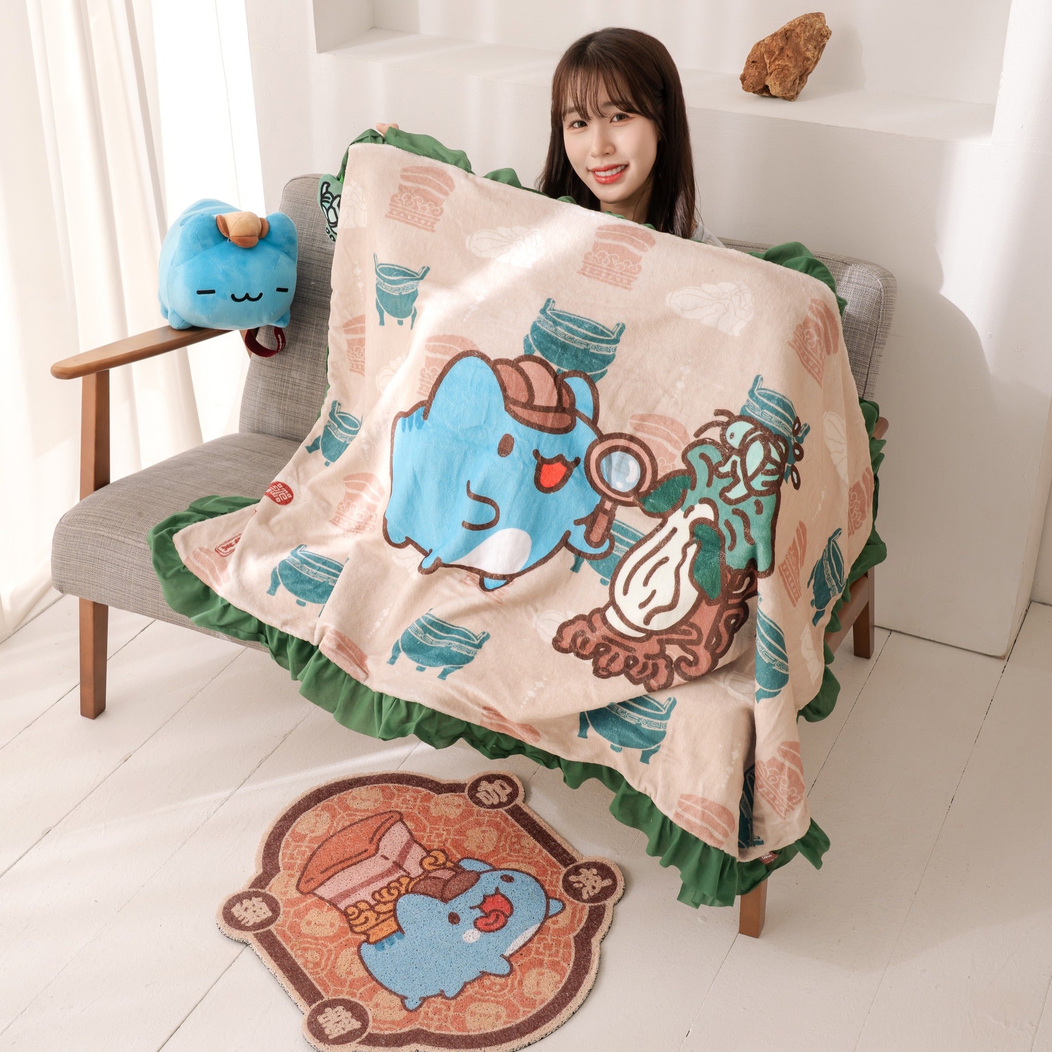 Bugcat Capoo Jadeite Cabbage Plush & Blanket Set