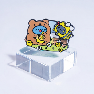 Brown Bear Capoo & Bee Moving Enamel Pin